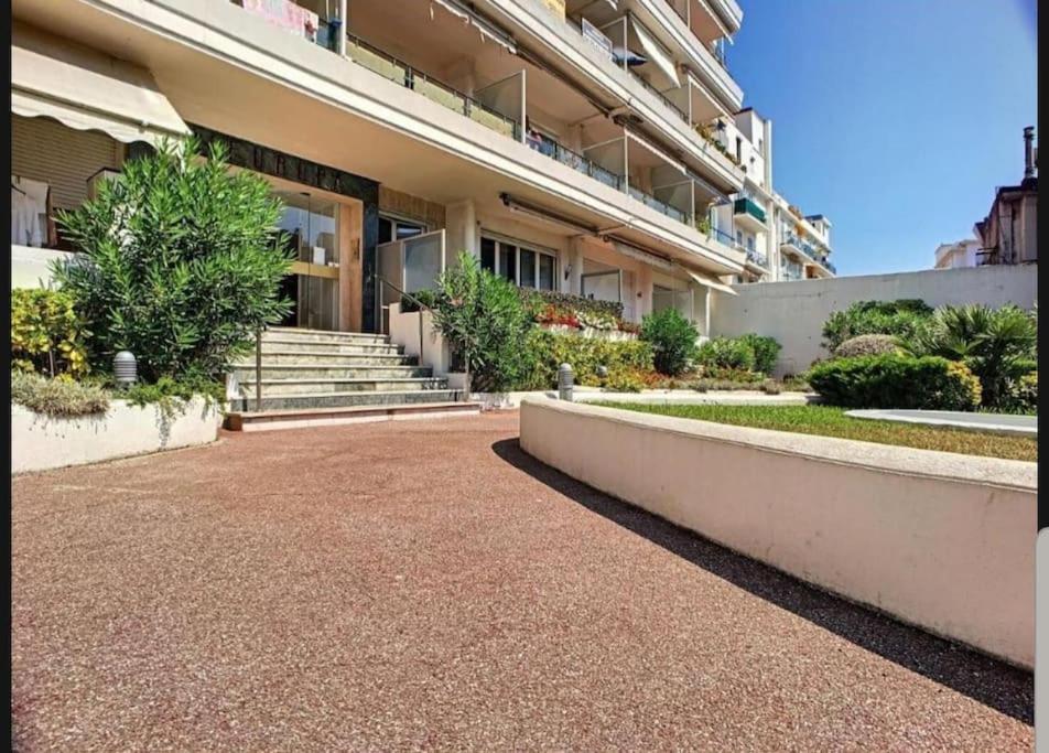 Lumineux, Ensoleillee, Proche Plage ,Coeur De Centre Ville, Chaleureux, Antibes Exterior photo