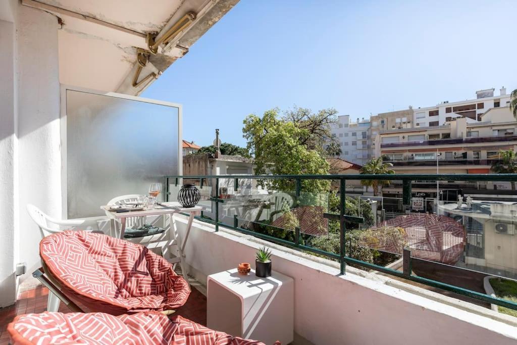 Lumineux, Ensoleillee, Proche Plage ,Coeur De Centre Ville, Chaleureux, Antibes Exterior photo